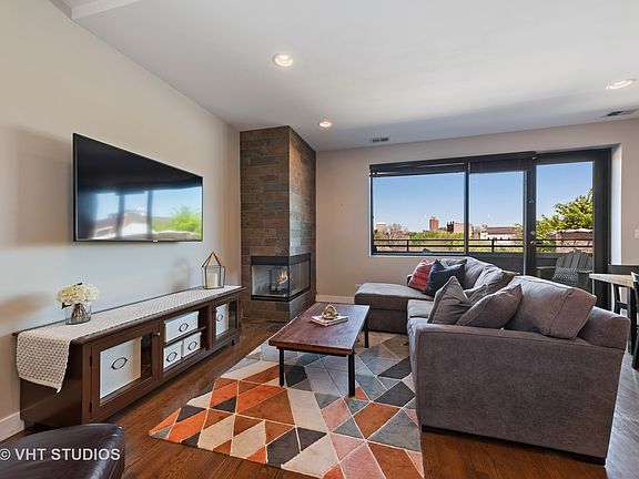2nd image of 1445 W Grand Ave APT 3E