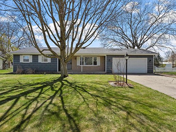 2nd image of 24670 Belmar Dr