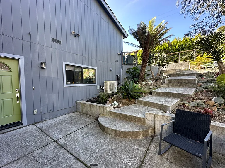 955 Irving St #B — Photo 24