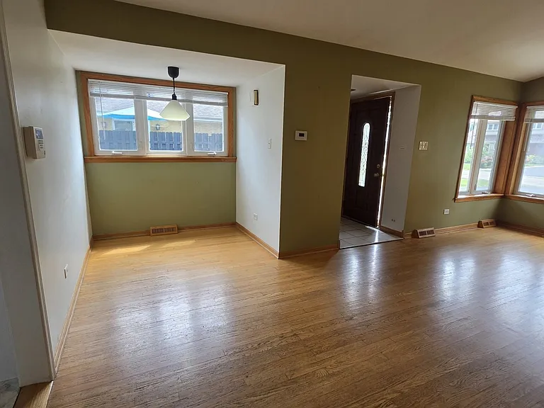 8418 W Crain St — Photo 12