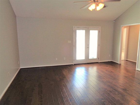 5th image of 5891 Barkley Ln