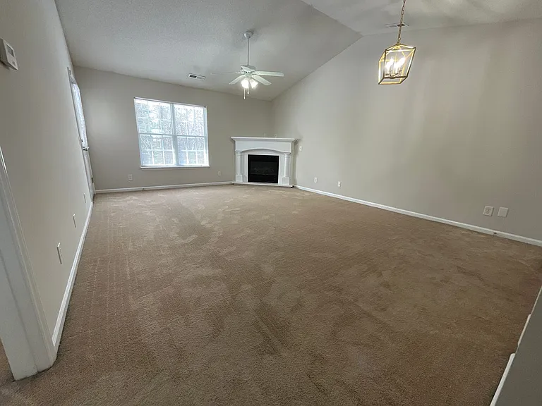 Meridian Park Apartments — Photo 123