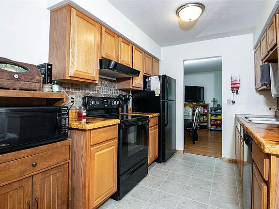 3rd image of 1851 Bright View Dr