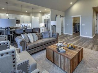 3032 NW Hidden Ridge Dr NW, Bend, OR 97703