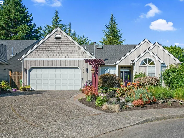 15443 SW Meadowlark Ct — Photo 1