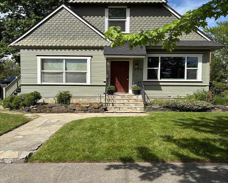 1st image of 733 1/2 Newell St