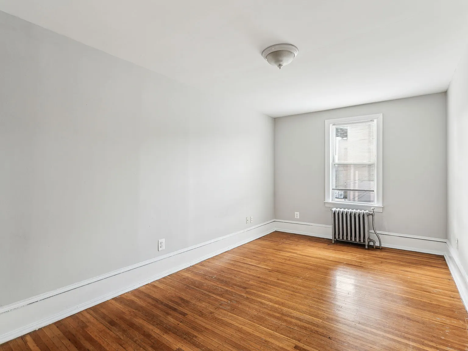 1 bed, $1,090 — Photo 4