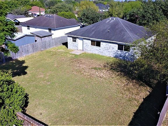 2nd image of 401 Jalapeno Dr