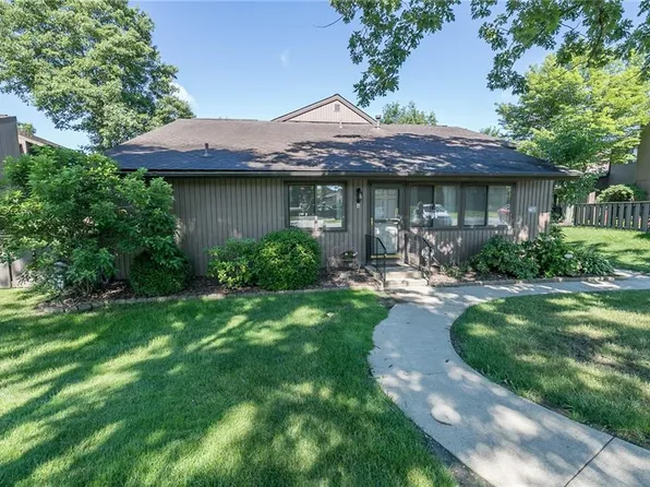 7368 Trailside Dr APT A, Northfield, OH 44067