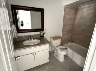 7533 Vineland Ave APT 2, Sun Valley, CA 91352