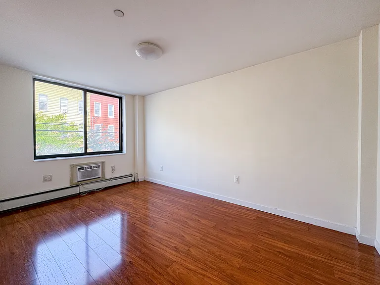 924 Metropolitan Ave #202 — Photo 3