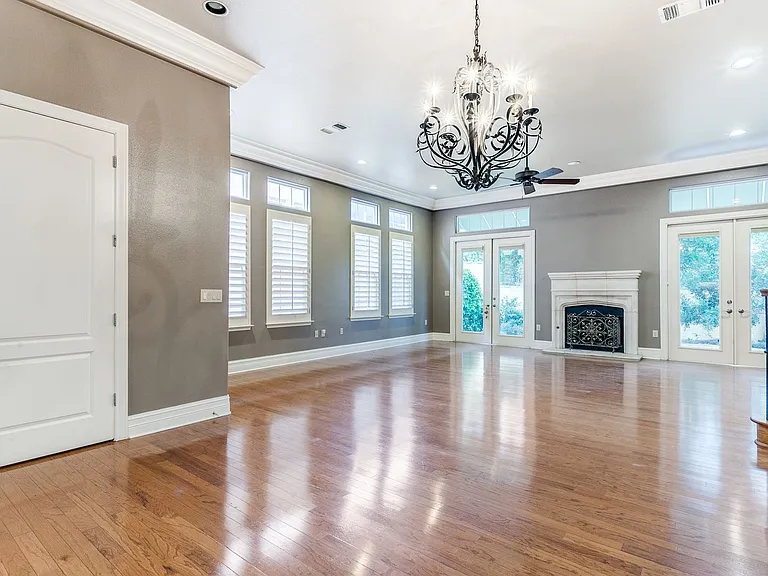 7897 Broadway #702 — Photo 4