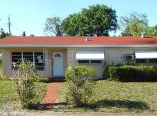 1301 NW 188th Ter, Miami Gardens, FL 33169