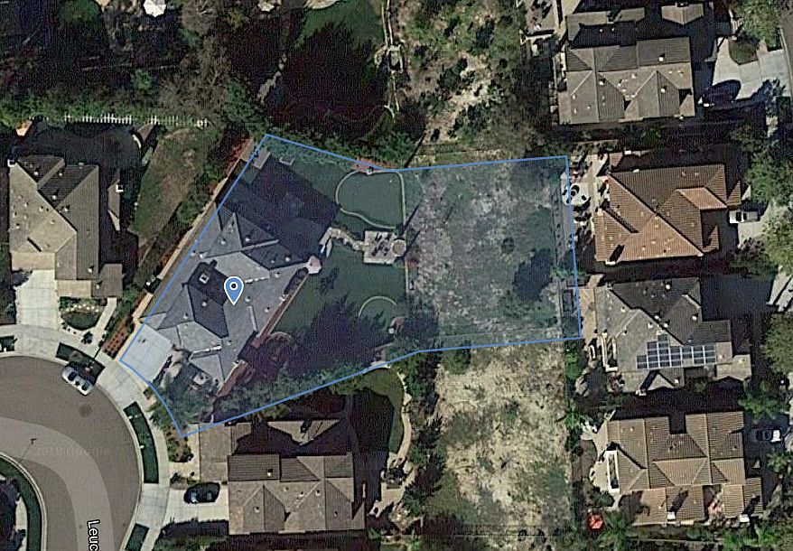 2nd image of 2392 Larimar Ave