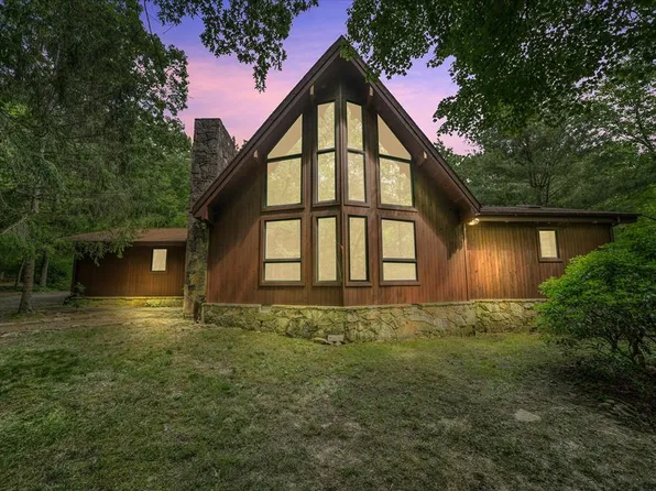 55 Burks Pl, Monterey, TN 38574