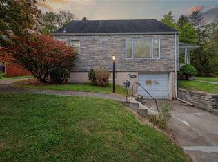 2960 Sebolt Rd, South Park, PA 15129