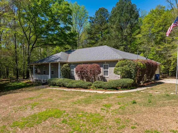 142 Jeanie Ln, Pell City, AL 35128