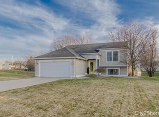 4064 Quest Ct SW, Wyoming, MI 49418