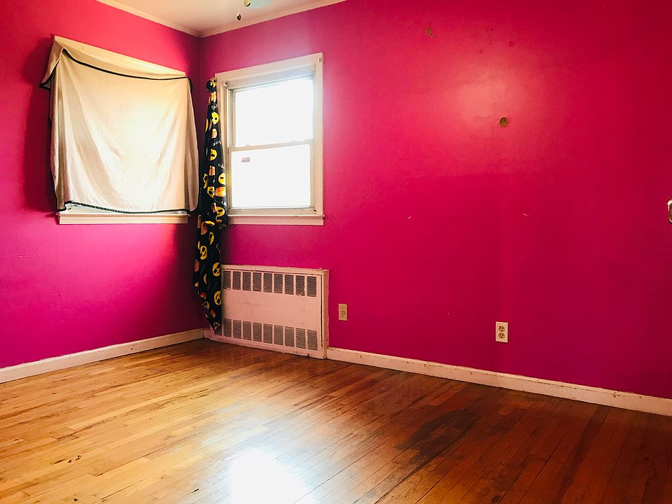1st image of 2346 99th St