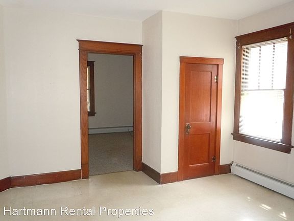 3rd image of 845 Prickett Ave