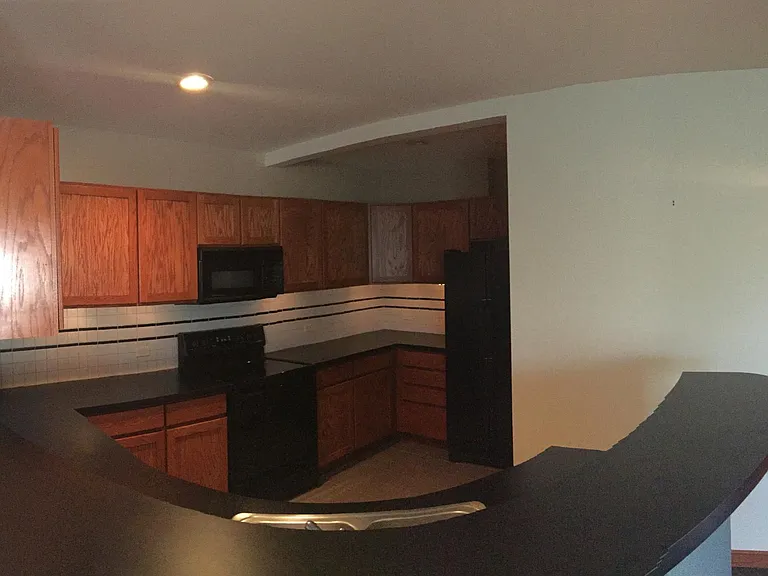 924 Park Ave SW — Photo 2