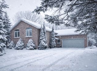 8 Pridham Ct, Wasaga Beach, ON L9Z 1M4