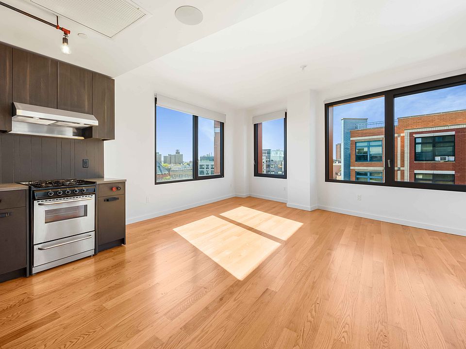 1st image of 123 Melrose St APT 715