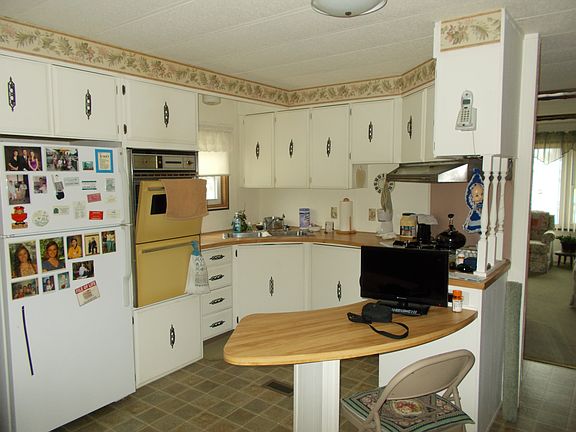 3rd image of 6138 Minosa Dr SE