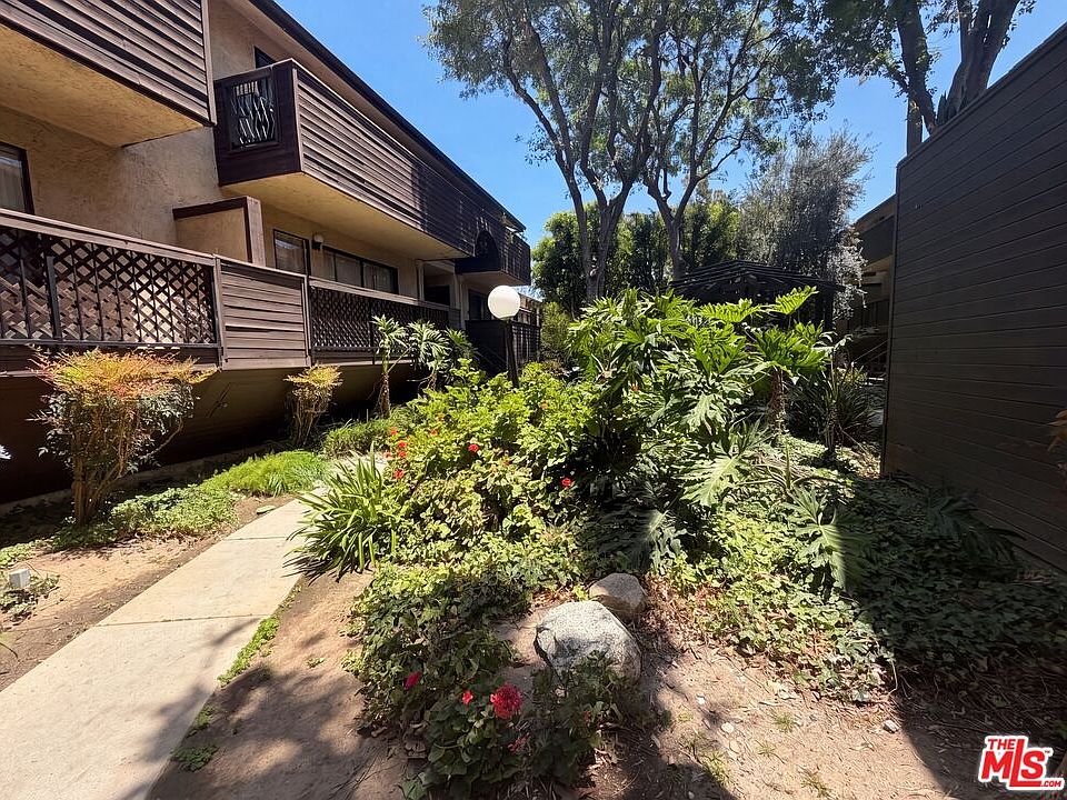 1st image of 7300 Corbin Ave Unit M