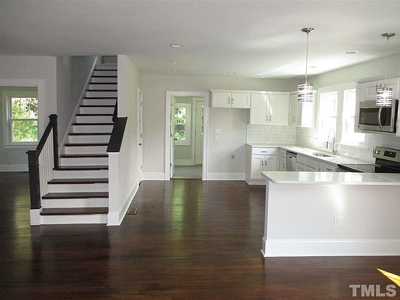 2nd image of 218 N Briggs Ave