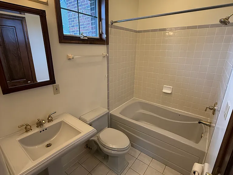 23158 Town Run Dr — Photo 12