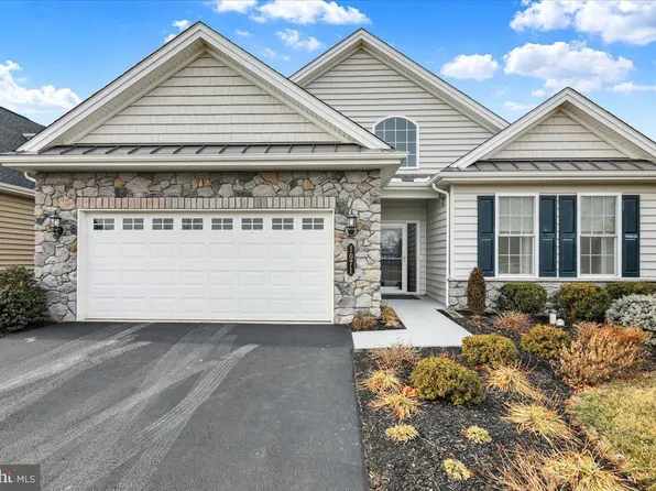 1071 Presidents Dr, Lititz, PA 17543