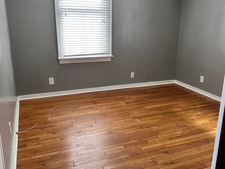 1020 Washington Ave #B — Photo 8