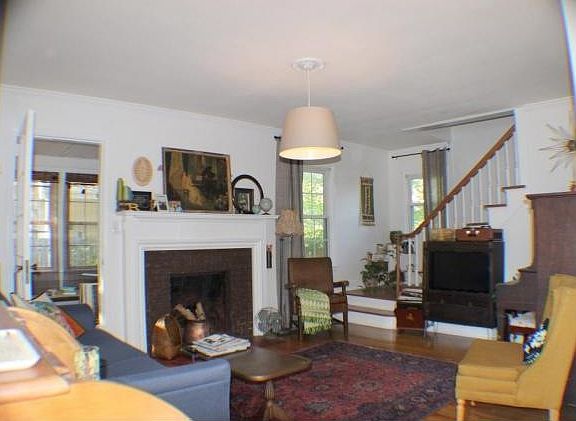 2nd image of 1628 Pineola Ave