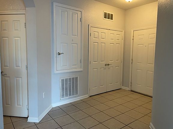4th image of 4862 Cayview Ave Unit 201