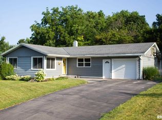 203 Highview Dr #61530, Eureka, IL