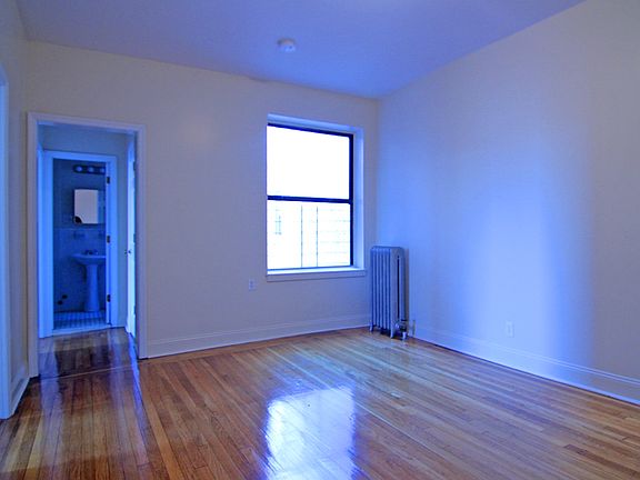 4th image of 2735 Sedgwick Ave APT 4E