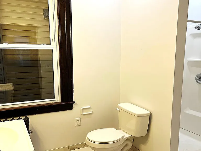 77 Sanford Pl — Photo 9