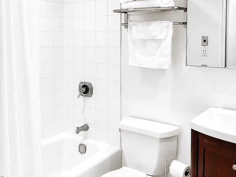 150 W 51st St #1628 — Photo 6