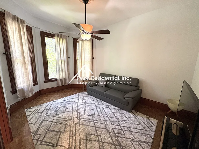 2400 I St — Photo 5
