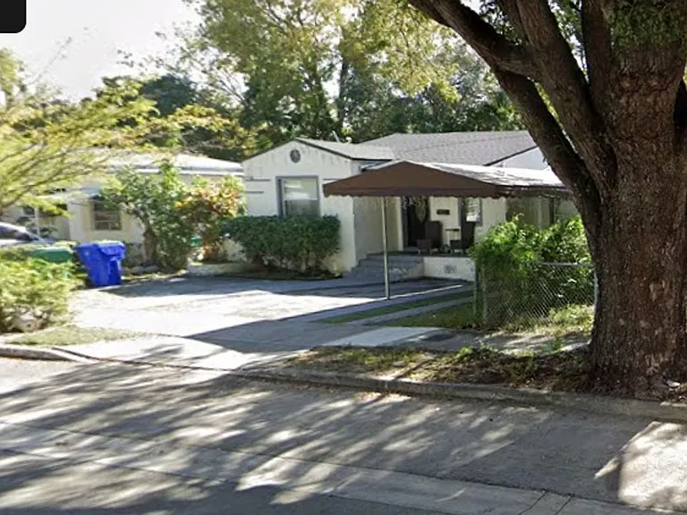 1026 NW 50th St — Photo 15