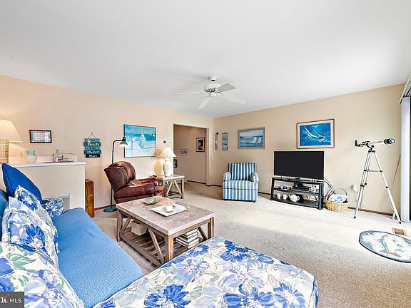 5th image of 7301 Long Beach Blvd APT D25
