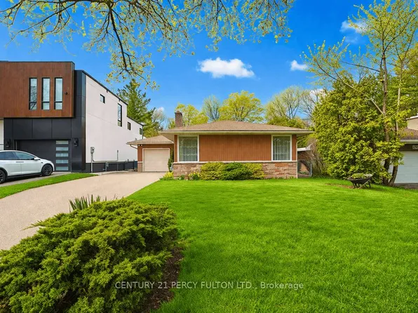 1386 Forest Glade Rd, Oakville, ON L6H 2G3