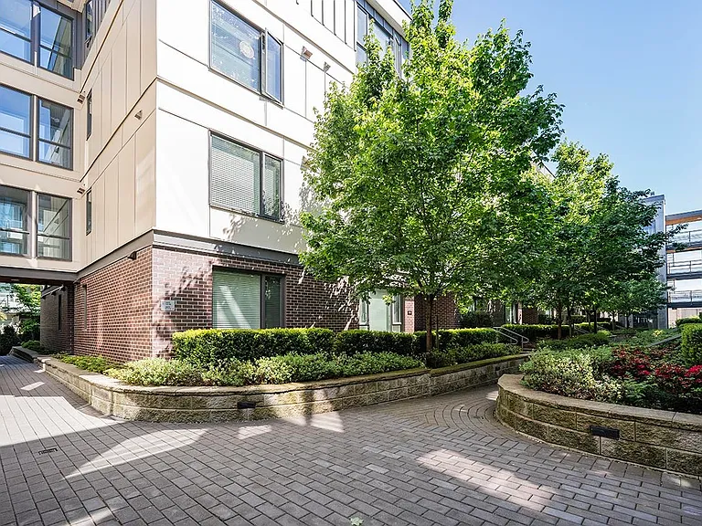 5355 Lane St #101 — Photo 4