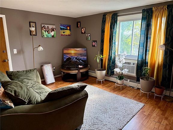 4th image of 58 River St APT 49