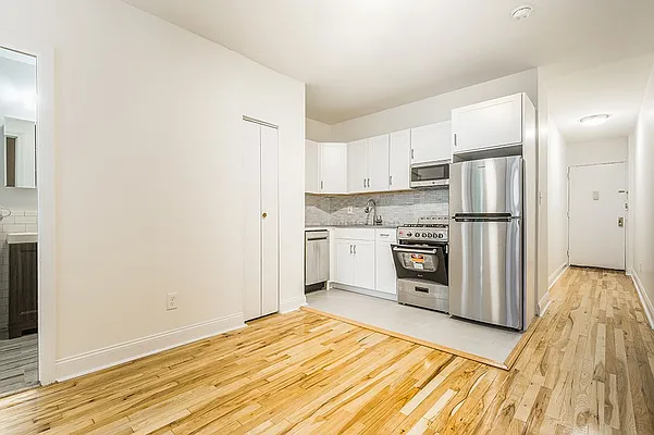 Rented by Dixon Advisory USA Inc. | media 6