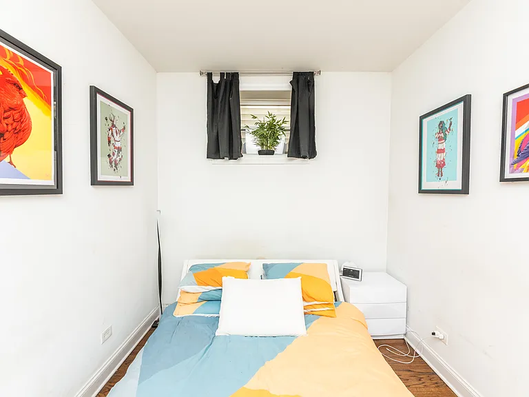 2117 N Point St #2R — Photo 2