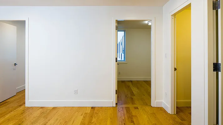 Rented by Nooklyn NYC LLC | media 49