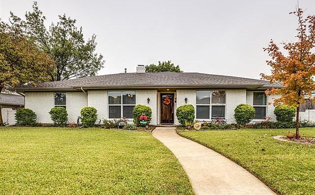 1st image of 2820 La Quinta Dr