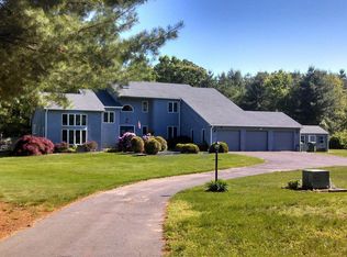 8 Pheasant Run, Windsor, CT 06095